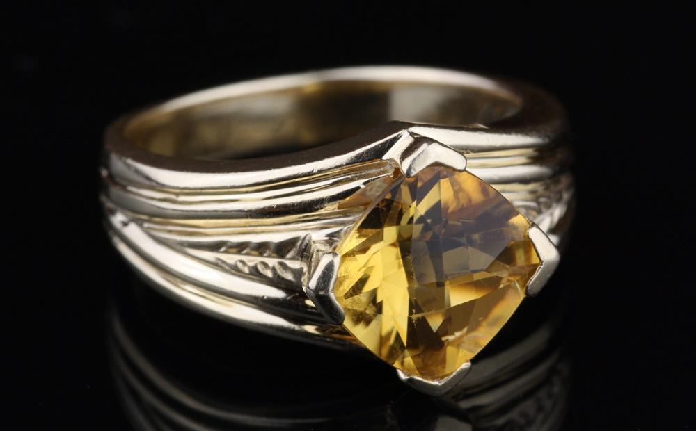 Cushion-Cut-Citrine-Ring