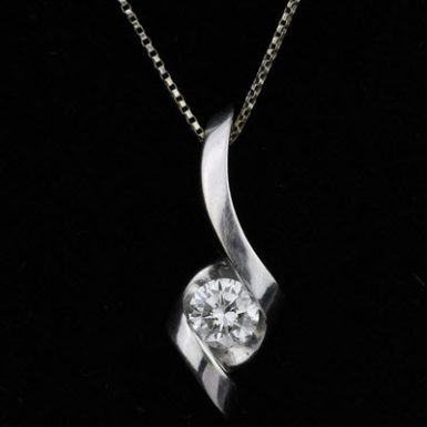 Diamond Necklaces & Pendants