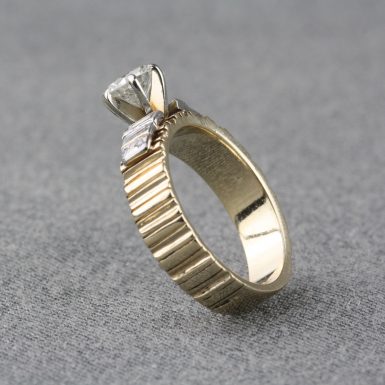 Pre-Owned-14-Karat-Yellow-Gold-Diamond-Ring