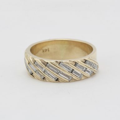 Pre-Owned 14 Karat Yellow Gold Diamond Band