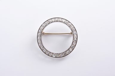 Pre-owned Platinum Diamond Circle Brooch