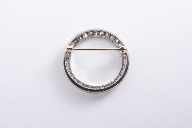 Pre-owned Platinum Diamond Circle Brooch