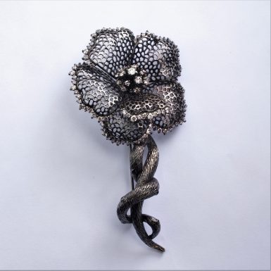 Pre-owned 14k Diamond Flower Brooch