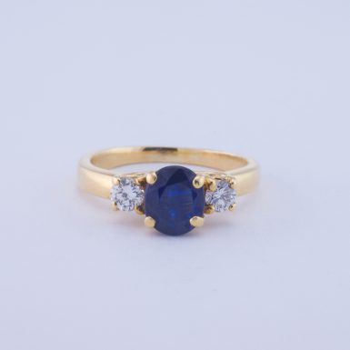 Pre-Owned 18K Classic Diamond and Sapphire Ring