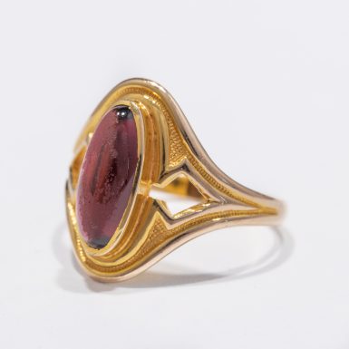 Art Noveau Garnet Ring 9-10 Karat Gold