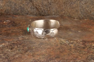 Pre-Owned Native American Sterling Silver Baby Cuff Bracelet, Signed: "E.Yazzle"