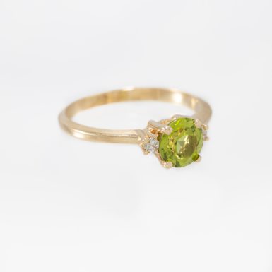 Pre-Owned Classic 14K Peridot & Diamond Ring