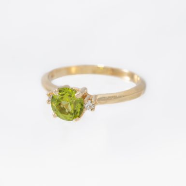 Pre-Owned Classic 14K Peridot & Diamond Ring