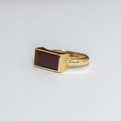 Vintage 18k Sardonyx Ring